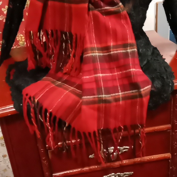 Merona red plaid fringe scarf. Excellent condition. - Picture 2 of 6